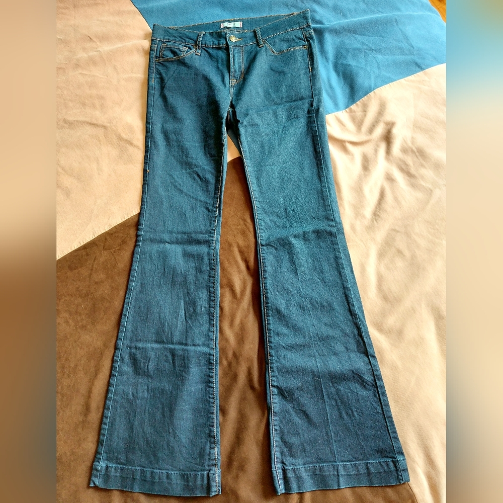 🩵2 for 45🩵AMERICAN EAGLE - low rise flare jeans